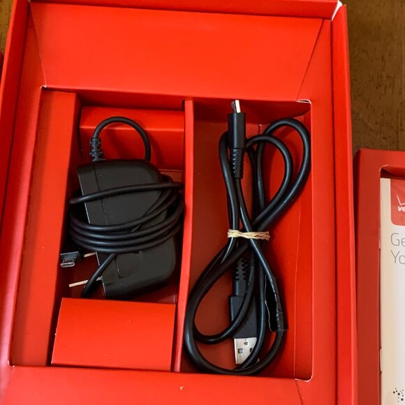 USED IN WORKING ORDER VERIZON ELLIPSIS 8 QTAQZ3, 4G - Picture 8 of 8